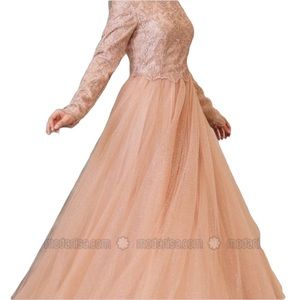 NWT HOMECOMING/ PROM/ ENGAGEMENT gown prom dress